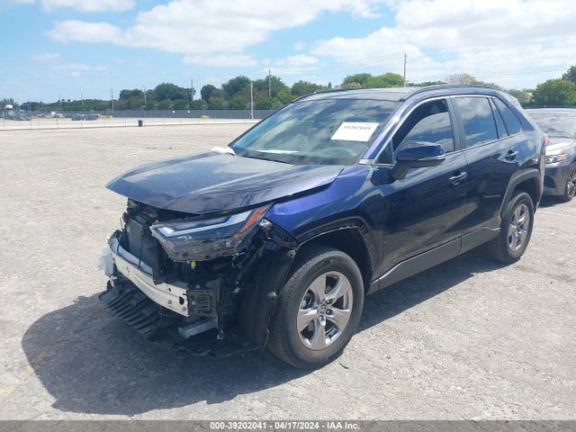 Toyota Rav4 Xle 2022 2T3W1RFV4NW208366 Image 2