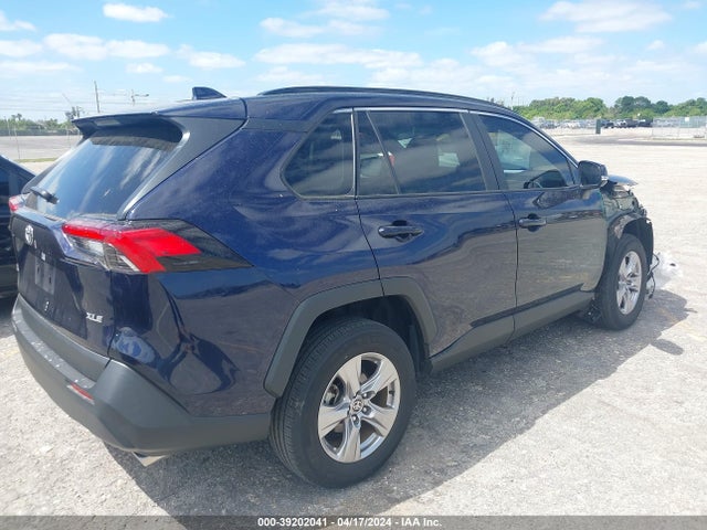 Toyota Rav4 Xle 2022 2T3W1RFV4NW208366 Image 4
