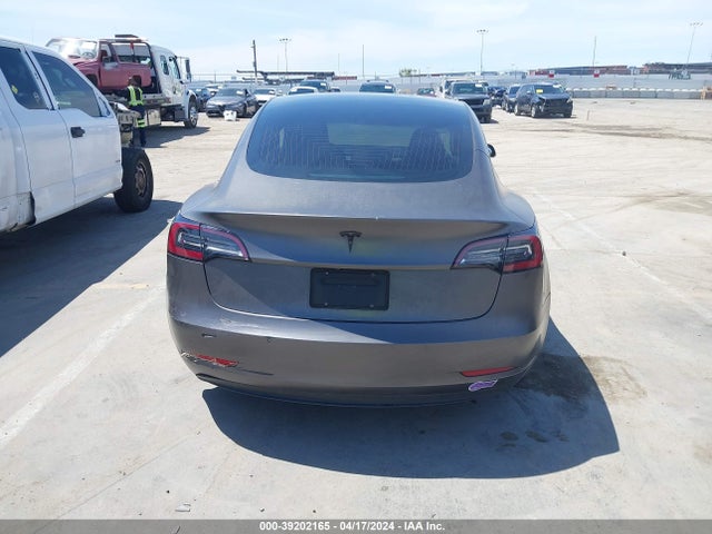 Tesla Model 3 Long Range/mid Range/standard Range/standard Range Plus 2019 5YJ3E1EAXKF361679 Image 16