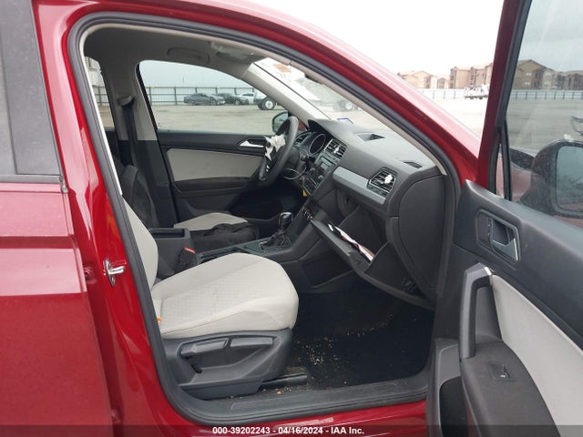 3VV1B7AX2KM171272 Volkswagen Tiguan 2.0t S