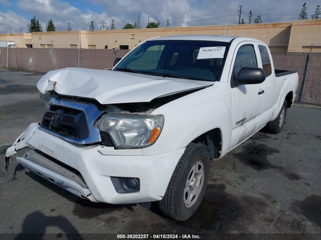 Toyota Tacoma 2015 5TFTX4CN8FX056453 Image 2
