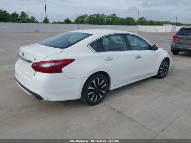 1N4AL3AP3JC157391 Nissan Altima 2.5 Sl