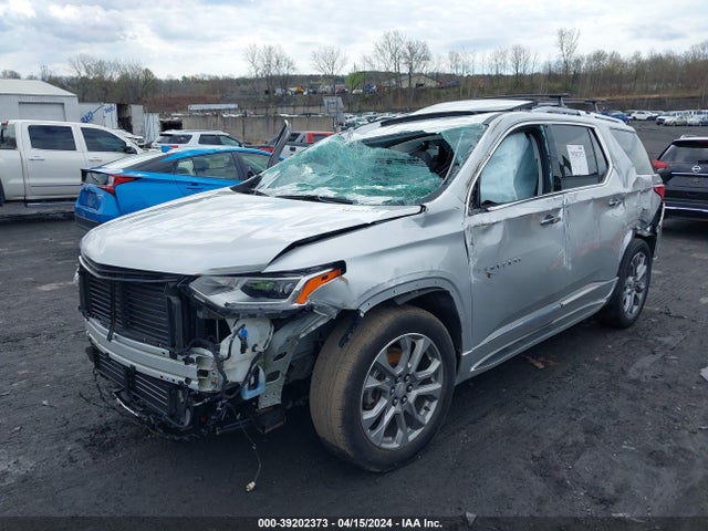 Chevrolet Traverse Premier 2018 1GNEVJKW5JJ228545 Image 2