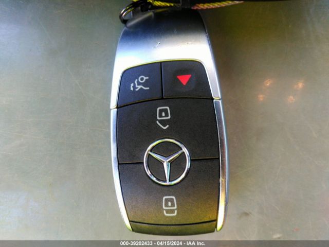 WDD3G4EB5KW010491 Mercedes-Benz A 220
