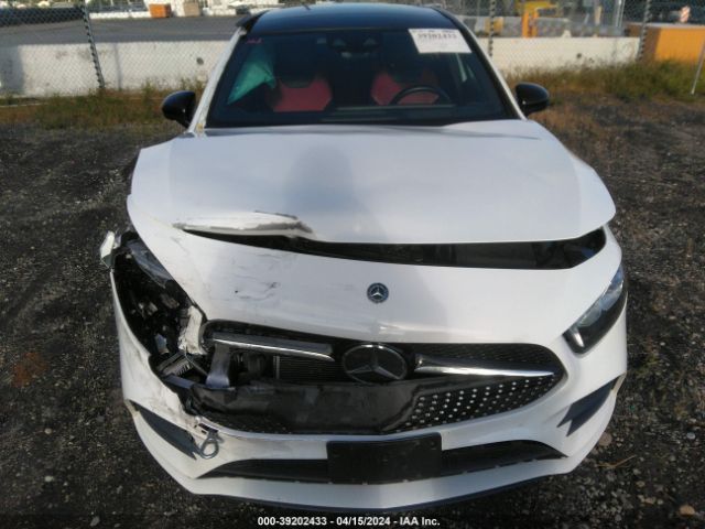 WDD3G4EB5KW010491 Mercedes-Benz A 220