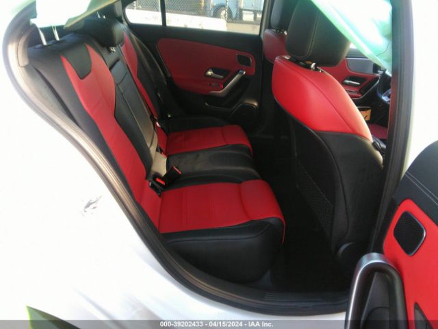 WDD3G4EB5KW010491 Mercedes-Benz A 220