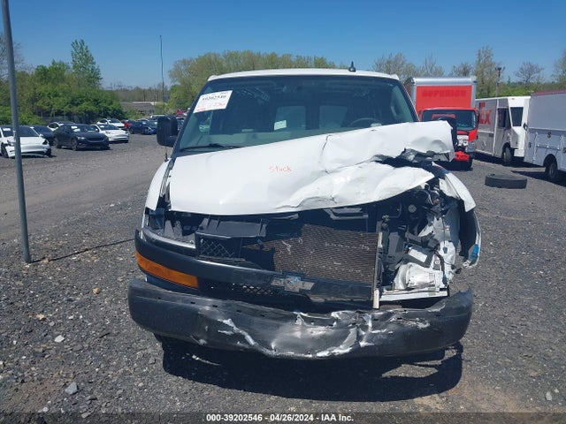 Chevrolet Express 2500 Work Van 2019 1GCWGAFP2K1166887 Image 12