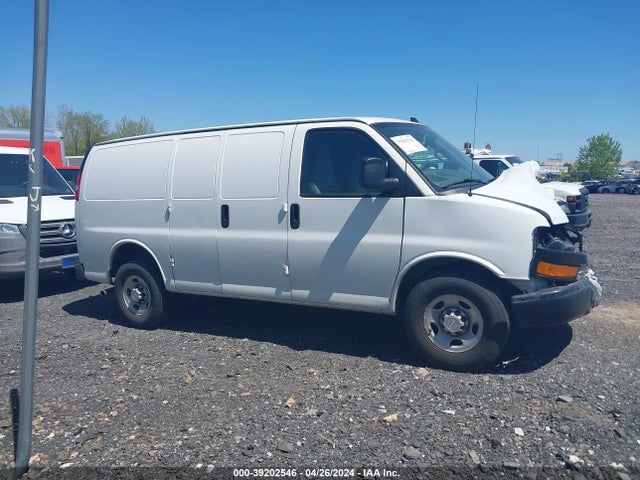 Chevrolet Express 2500 Work Van 2019 1GCWGAFP2K1166887 Image 13