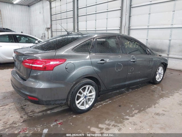 Ford FOCUS SE 2017 1FADP3F26HL277338 Image 4