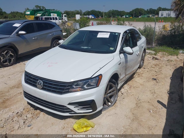 1VWDT7A31HC035762 Volkswagen Passat 1.8t R-line