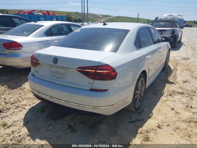 1VWDT7A31HC035762 Volkswagen Passat 1.8t R-line