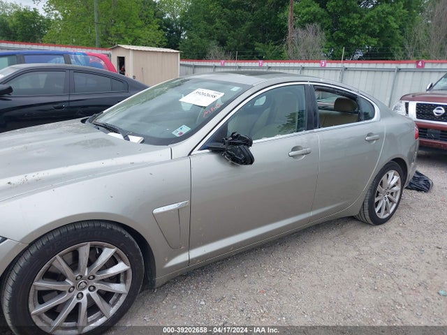 2013 JAGUAR XF SAJWA0ES3DPU04846 Photo 5