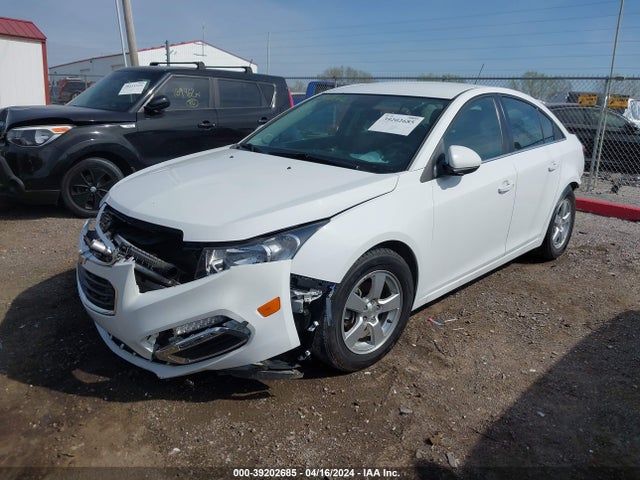 Chevrolet Cruze 1lt Auto 2015 1G1PC5SB8F7104262 Image 2