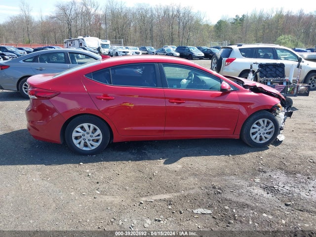 Hyundai ELANTRA SE 2018 5NPD74LF5JH379196 Image 13