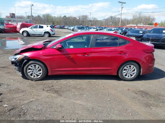 Hyundai ELANTRA SE 2018 5NPD74LF5JH379196 Image 14
