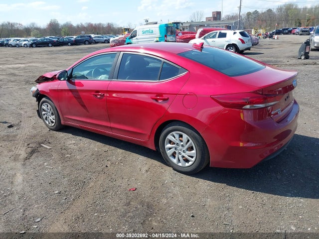 Hyundai ELANTRA SE 2018 5NPD74LF5JH379196 Image 3
