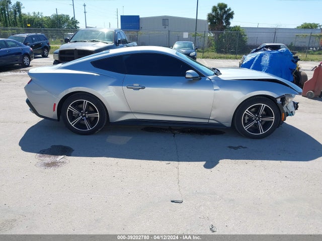 Ford Mustang Ecoboost Fastback 2024 1FA6P8TH6R5106478 Image 13
