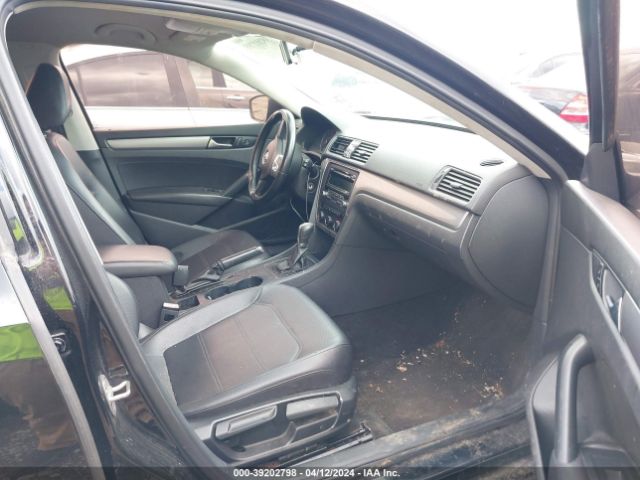 1VWAT7A3XFC037106 Volkswagen Passat 1.8t Wolfsburg Edition