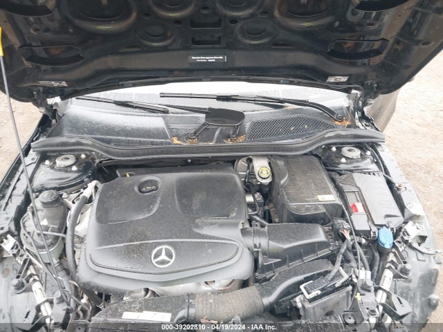 WDCTG4GB2FJ097383 Mercedes-Benz Gla 250 4matic