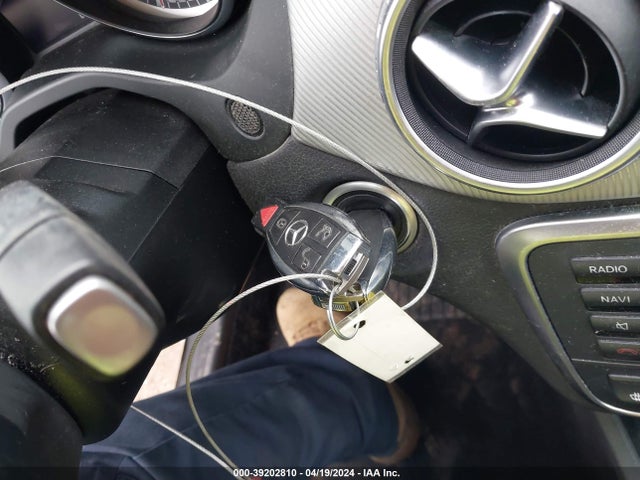 WDCTG4GB2FJ097383 Mercedes-Benz Gla 250 4matic