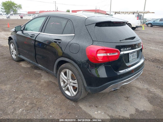 WDCTG4GB2FJ097383 Mercedes-Benz Gla 250 4matic