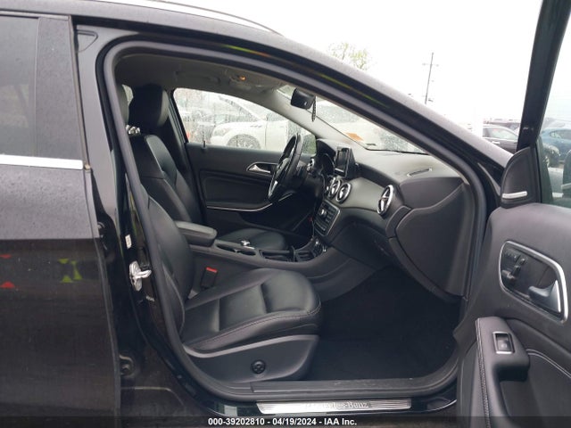 WDCTG4GB2FJ097383 Mercedes-Benz Gla 250 4matic