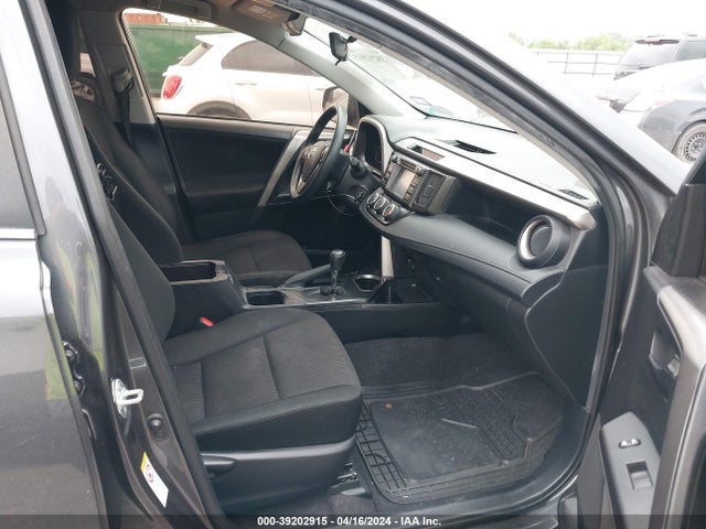 Toyota RAV4 LE 2017 JTMZFREV2HD094756 Image 5