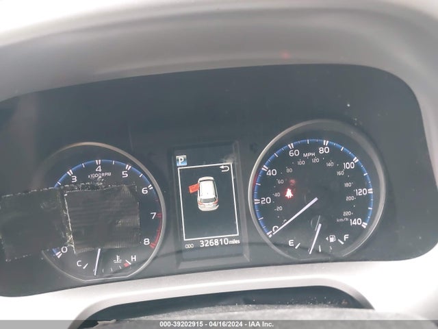 Toyota RAV4 LE 2017 JTMZFREV2HD094756 Image 7