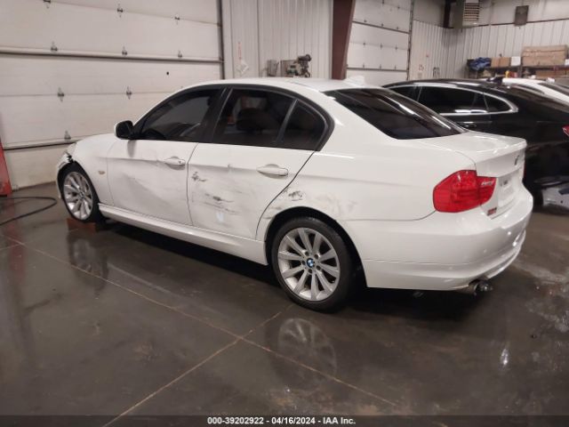 2011 BMW 3 SERIES WBAPH7C53BE679272 Photo 2