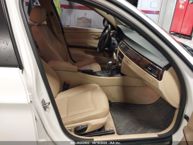 2011 BMW 3 SERIES WBAPH7C53BE679272 Photo 4