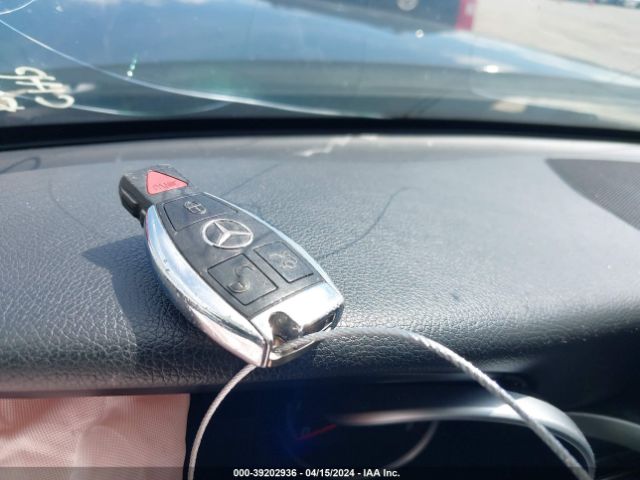 55SWF4JB1GU098983 Mercedes-Benz C 300 Luxury/sport