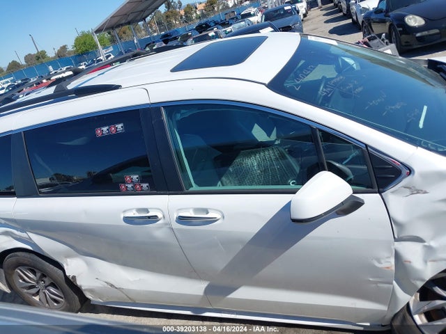Toyota SIENNA XLE 2023 5TDYSKFC5PS076931 Image 14