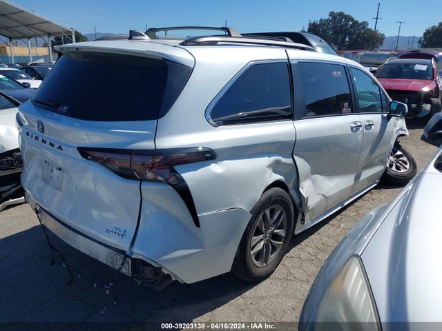 Toyota SIENNA XLE 2023 5TDYSKFC5PS076931 Image 4