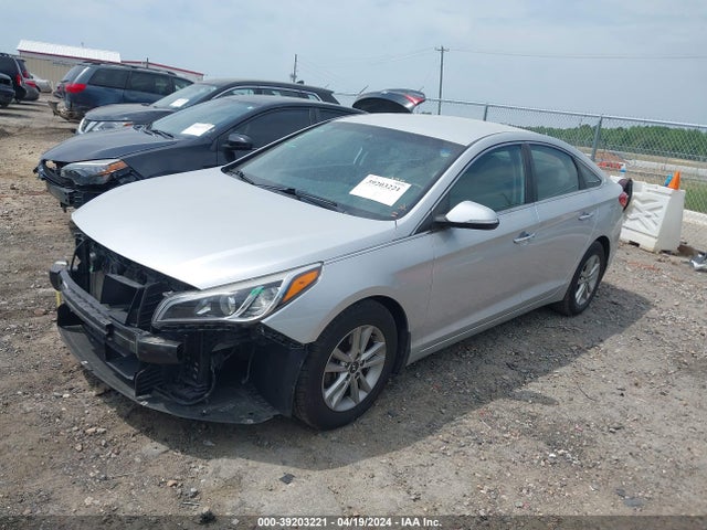 Hyundai SONATA ECO 2015 5NPE24AA7FH124955 Image 2