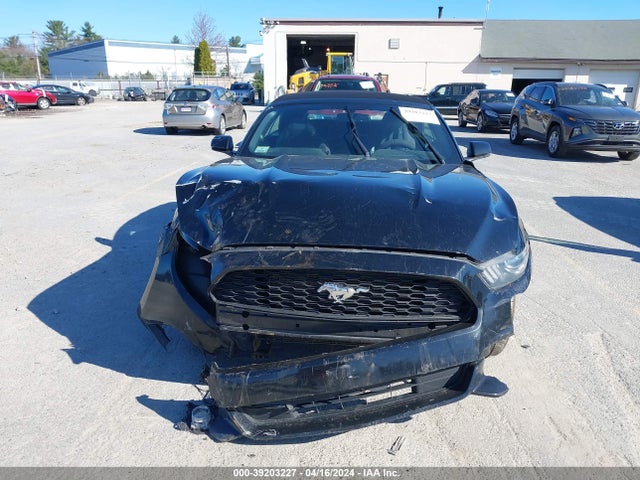 Продажа на аукционе авто 2015 Ford Mustang V6, vin: 1FATP8EM9F5377656, номер лота: 39203227