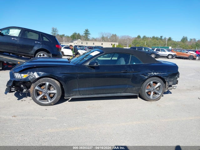 Продажа на аукционе авто 2015 Ford Mustang V6, vin: 1FATP8EM9F5377656, номер лота: 39203227