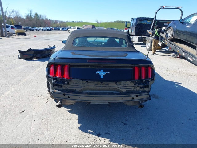 Продажа на аукционе авто 2015 Ford Mustang V6, vin: 1FATP8EM9F5377656, номер лота: 39203227