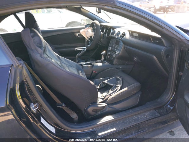 Продажа на аукционе авто 2015 Ford Mustang V6, vin: 1FATP8EM9F5377656, номер лота: 39203227
