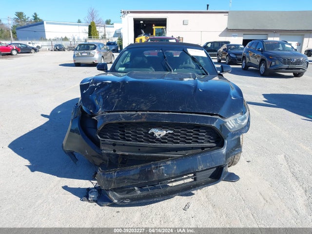 Продажа на аукционе авто 2015 Ford Mustang V6, vin: 1FATP8EM9F5377656, номер лота: 39203227