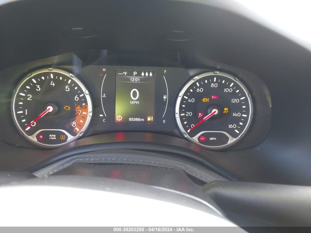 ZACCJBBT0FPB83786 Jeep Renegade Latitude