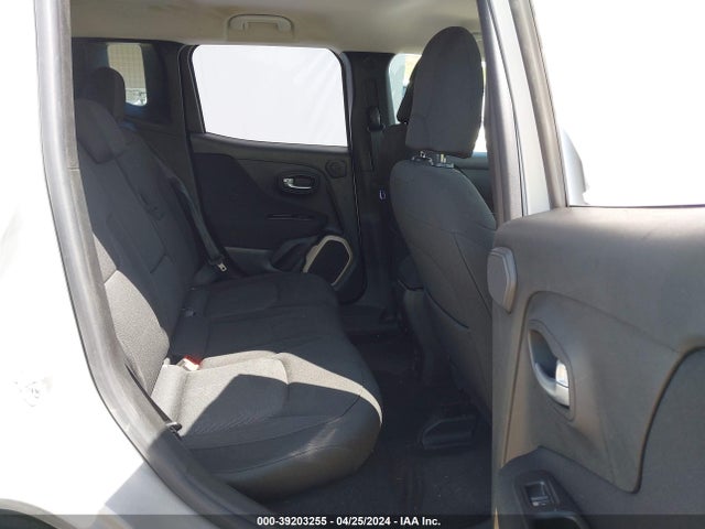 ZACCJBBT0FPB83786 Jeep Renegade Latitude