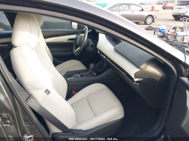 3MZBPAEMXLM134986 Mazda Mazda3 Premium Package