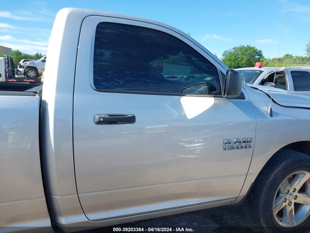 RAM 1500 Express 2016 3C6JR6AG2GG265637 Image 14