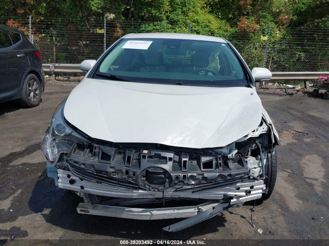 Toyota Prius Two Eco 2017 JTDKARFU0H3531150 Image 12