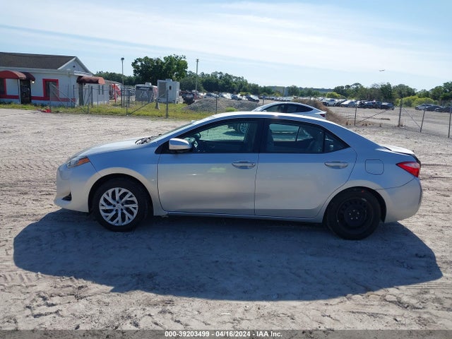 Toyota COROLLA LE 2018 5YFBURHE6JP783477 Image 14