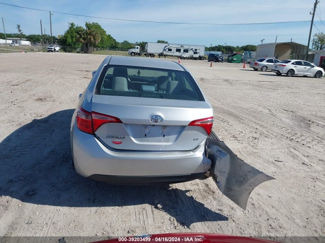 Toyota COROLLA LE 2018 5YFBURHE6JP783477 Image 16