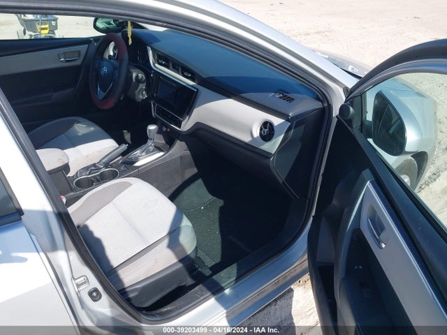Toyota COROLLA LE 2018 5YFBURHE6JP783477 Image 5