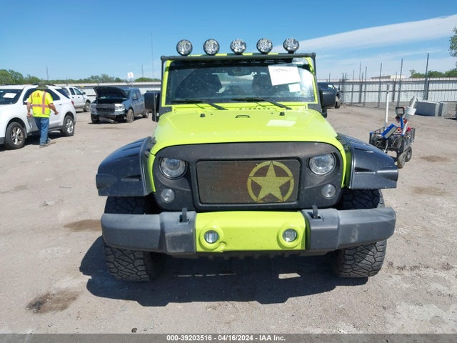 1C4BJWEG2HL513145 Jeep Wrangler Unlimited Sahara 4x4