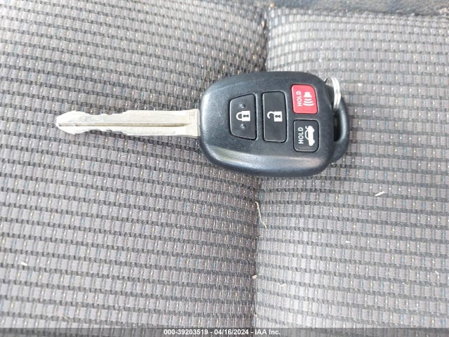Toyota COROLLA SE 2017 5YFBURHE5HP625612 Image 11