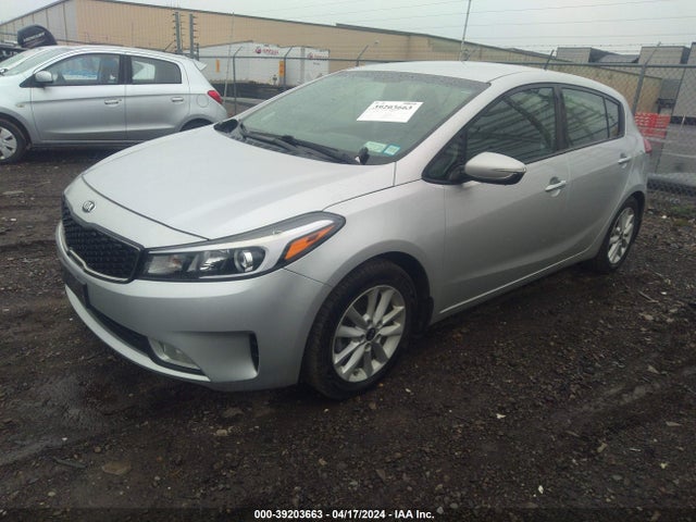 KIA FORTE LX 2017 KNAFK5A81H5669573 Image 2